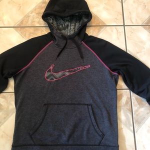 Nike Women’s Hoodie Therma-Fit